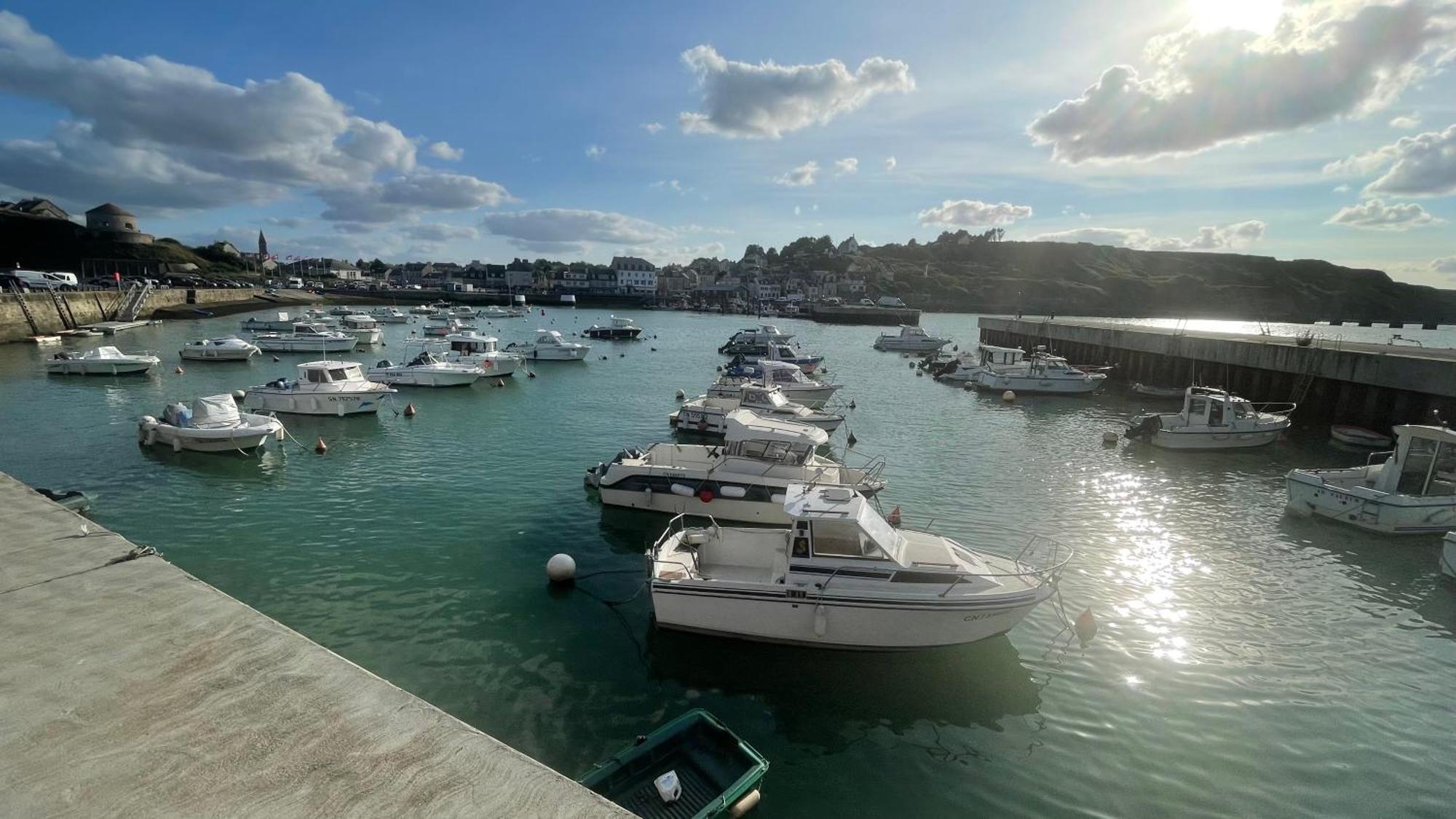 Maison Calme Et Cosy A Port-En-Bessin Pres Du Golf Et De La Mer Exterior foto